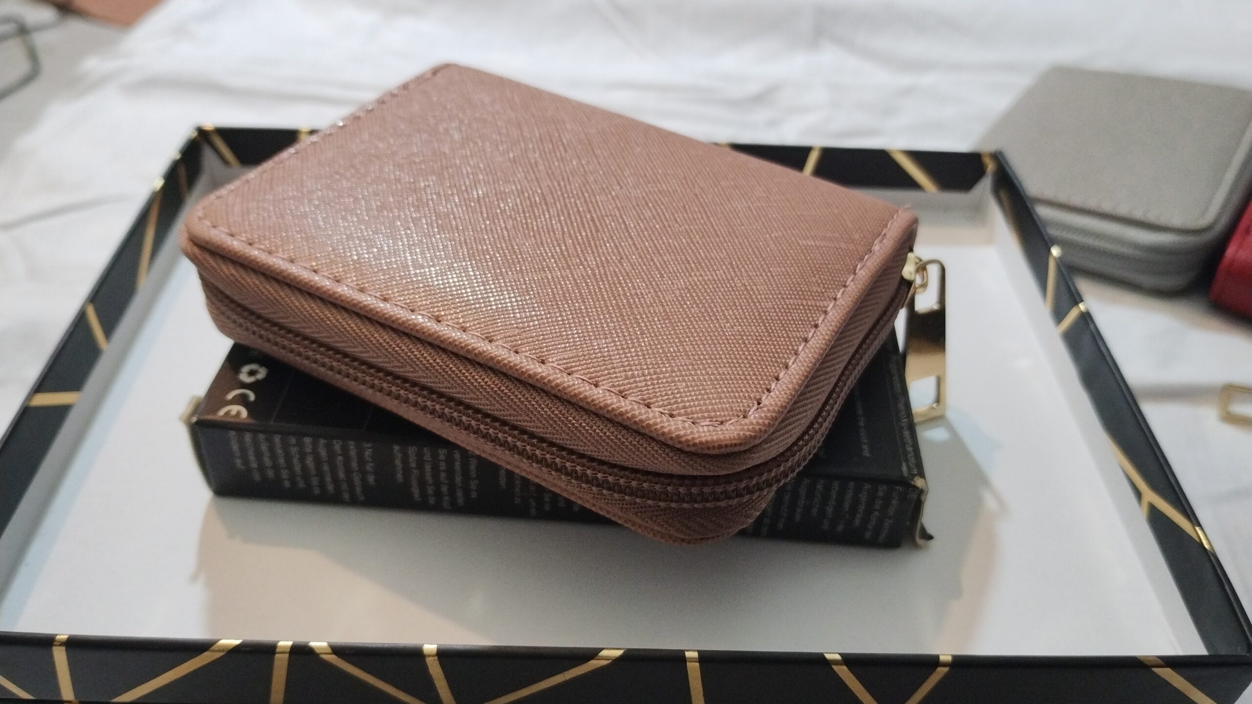 Portefeuille chic similicuir unicolore – Image 20