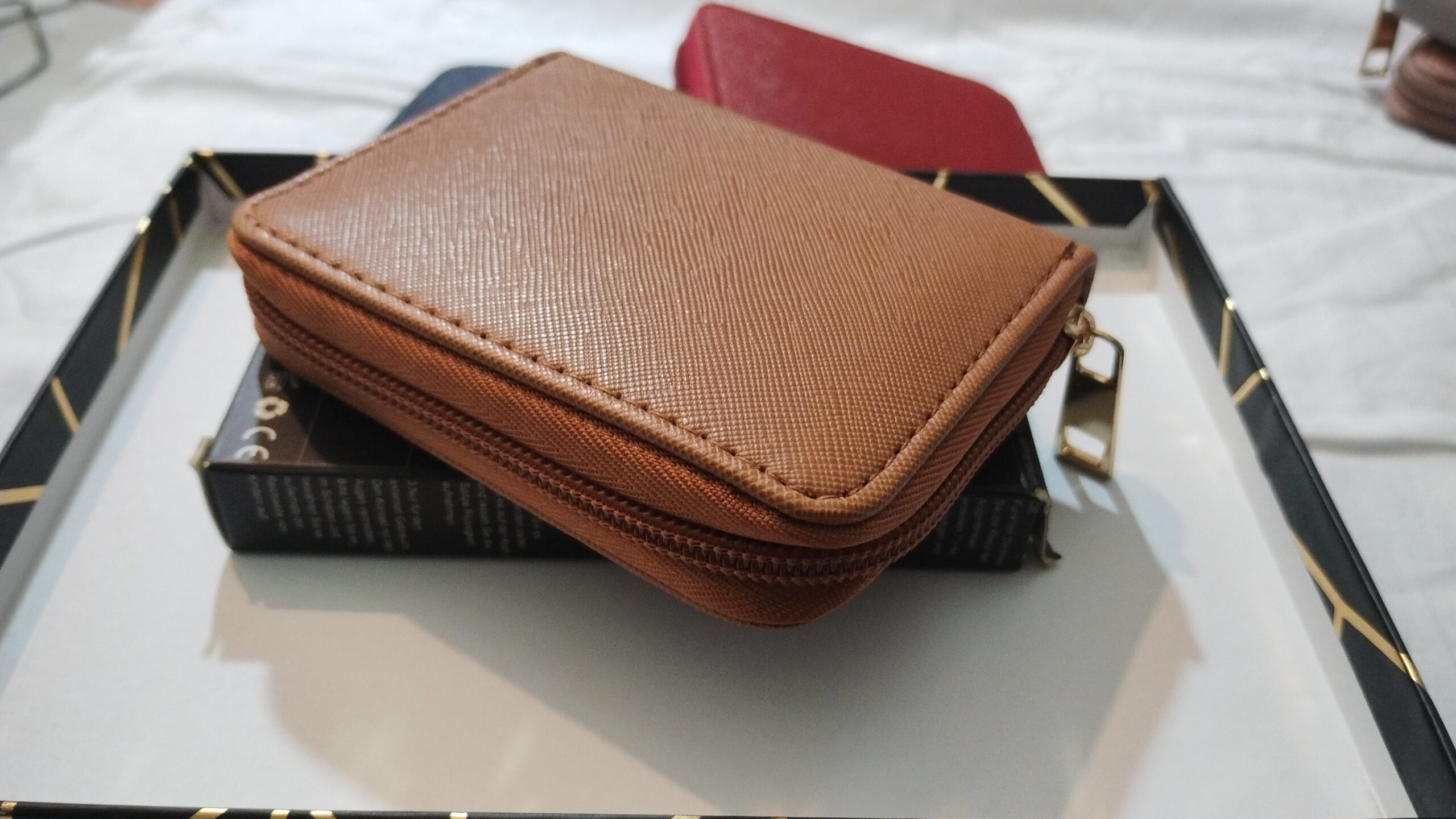 Portefeuille chic similicuir unicolore – Image 17