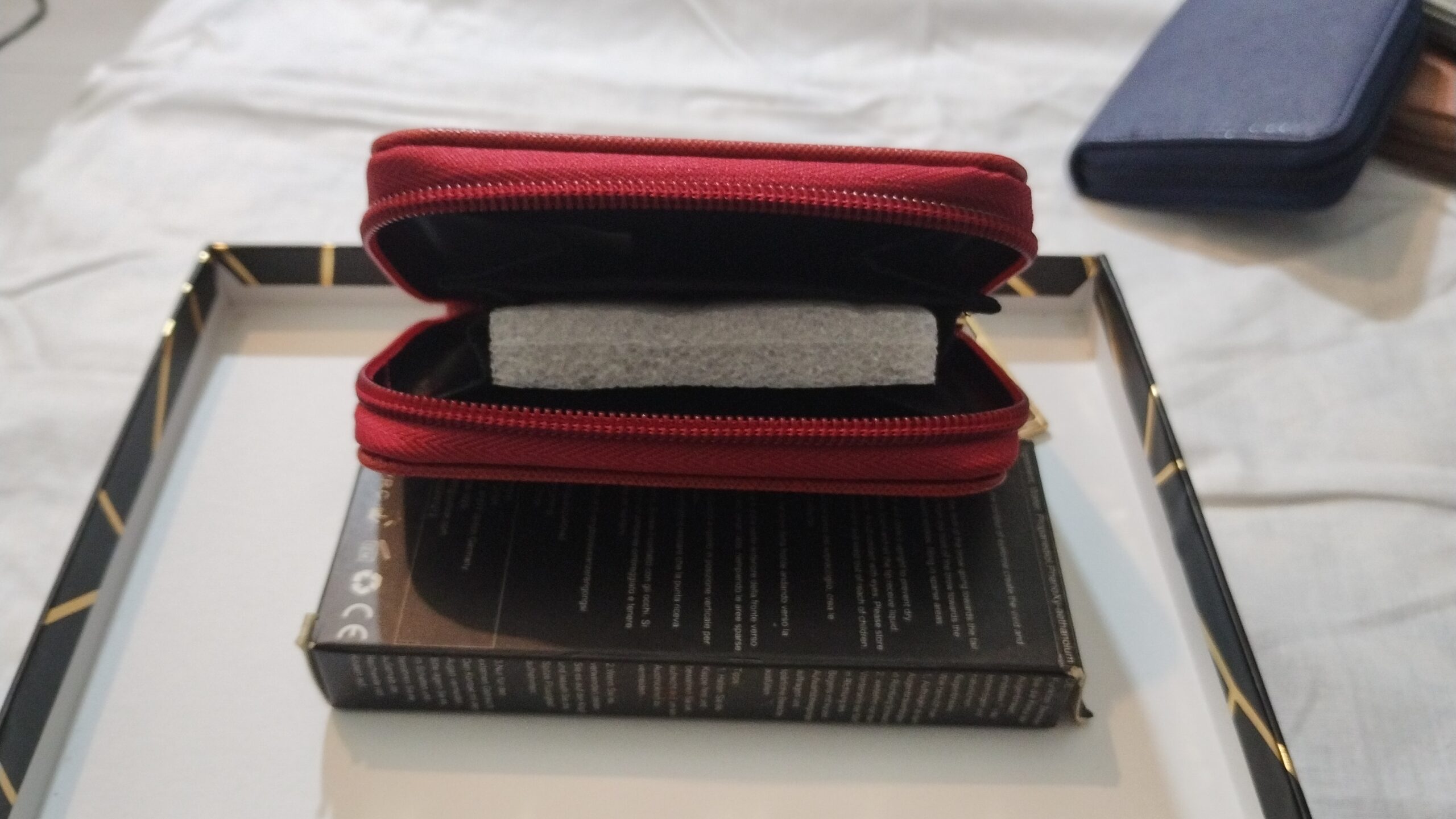 Portefeuille chic similicuir unicolore – Image 9