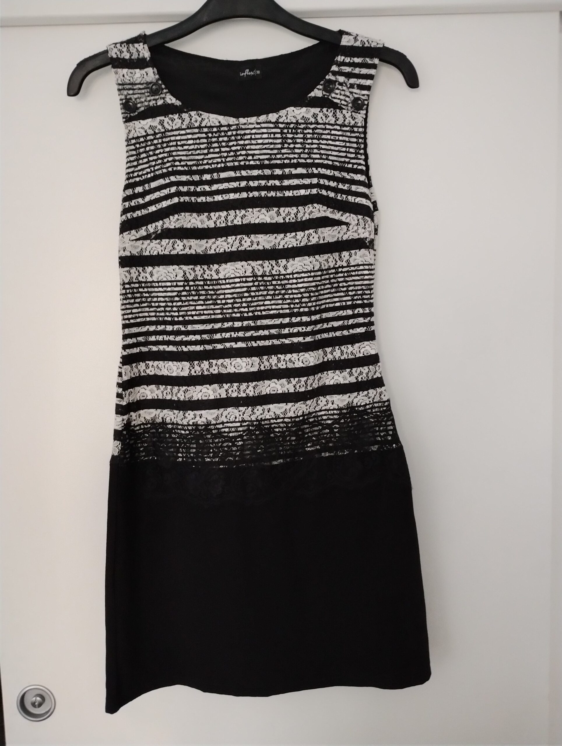 Robe Sans Manches Dentelle Élégante T38 – Image 5