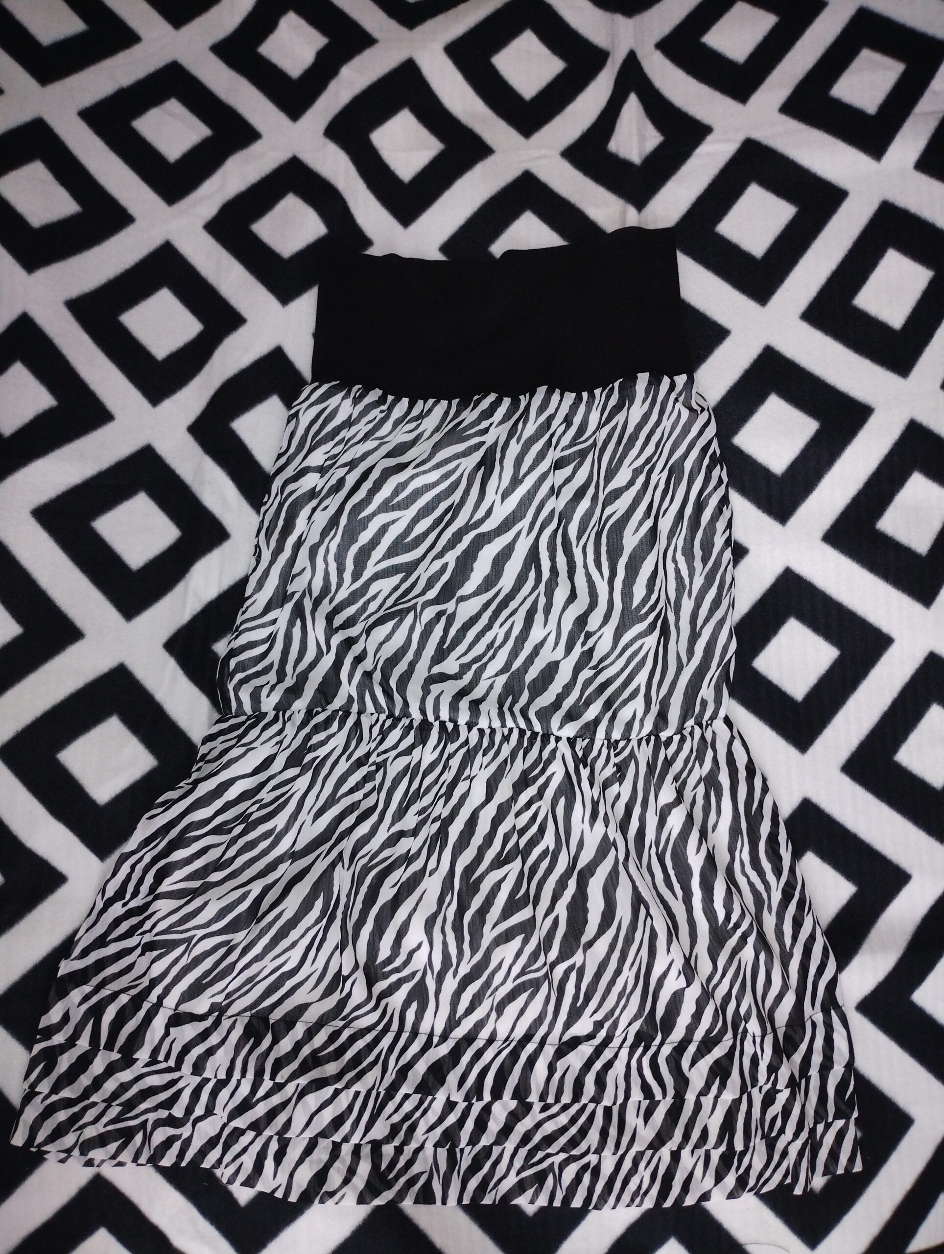 Robe bustier zèbre à volants T38-42 – Image 3