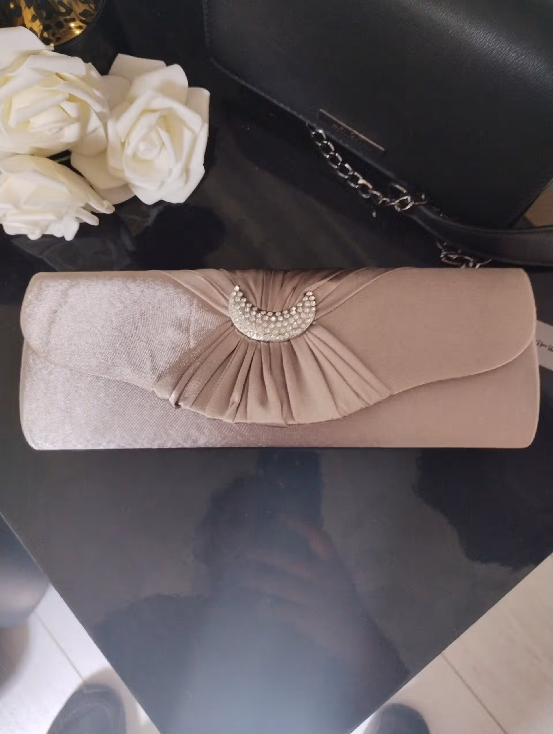 Sac pochette de soirée glamour beige