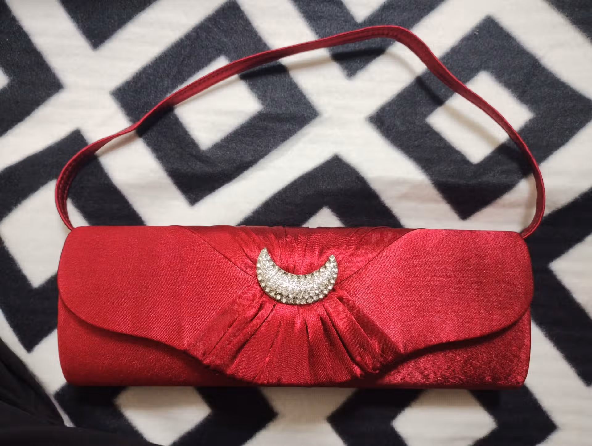 Sac pochette de soirée glamour argenté