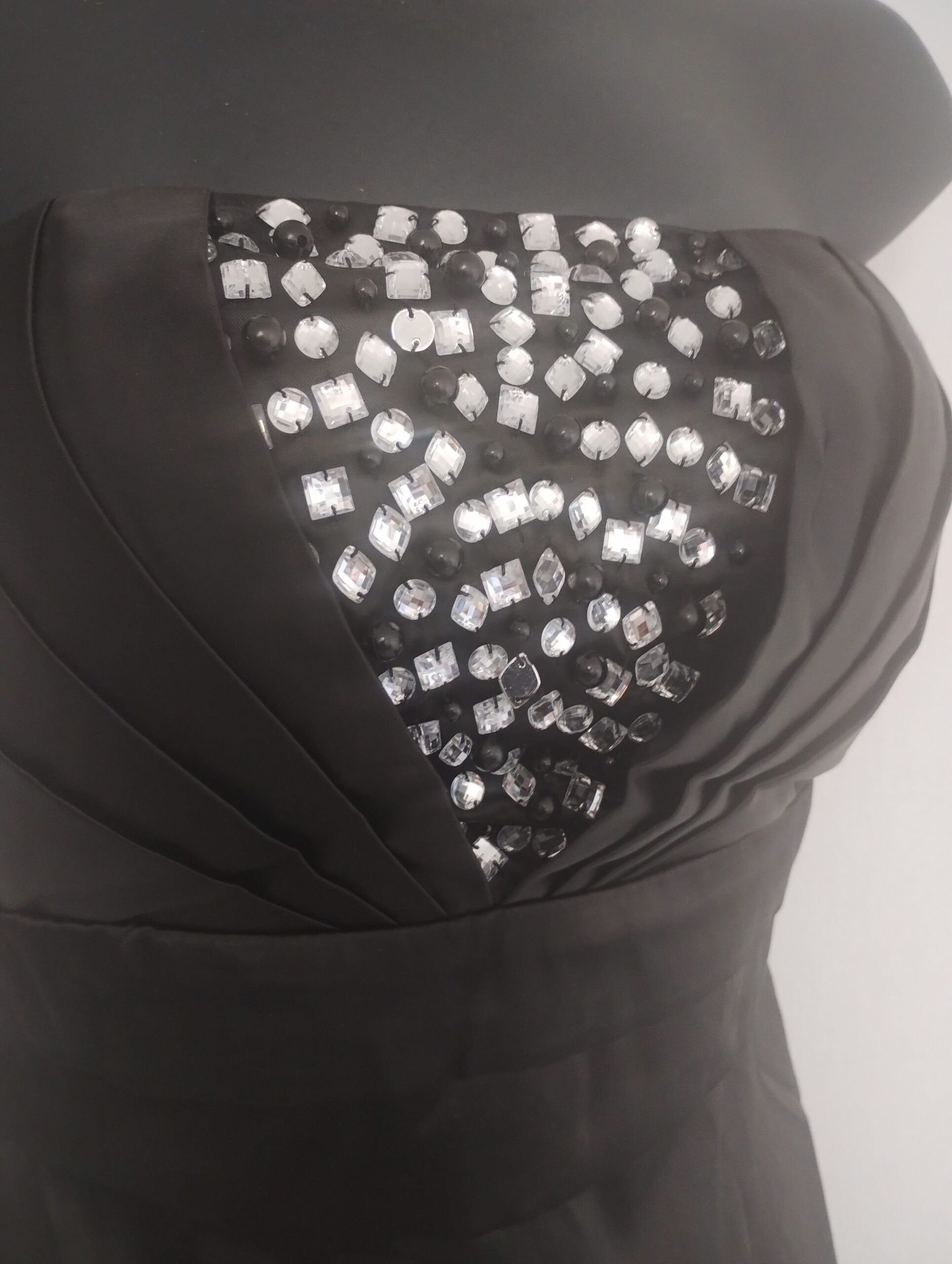 Robe Satin Courte Strass – Image 5