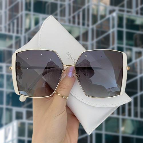 Lunettes Luxe monture blanche métal doré