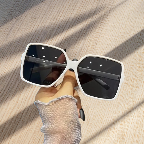 Nice Lunettes chics oversize blanches 427