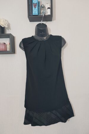 Top noir sans manche Col plissé Mango T38
